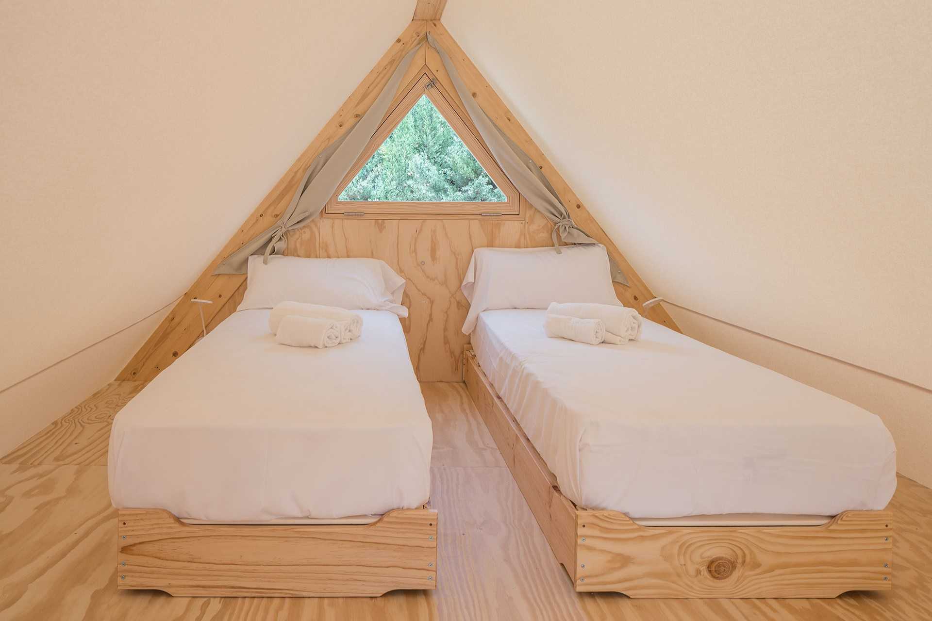 Yuca and Iris, our two new accommodations!