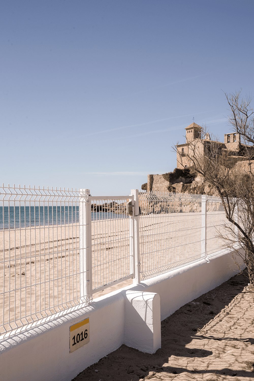 The paradise of plots and bungalows on the beach.