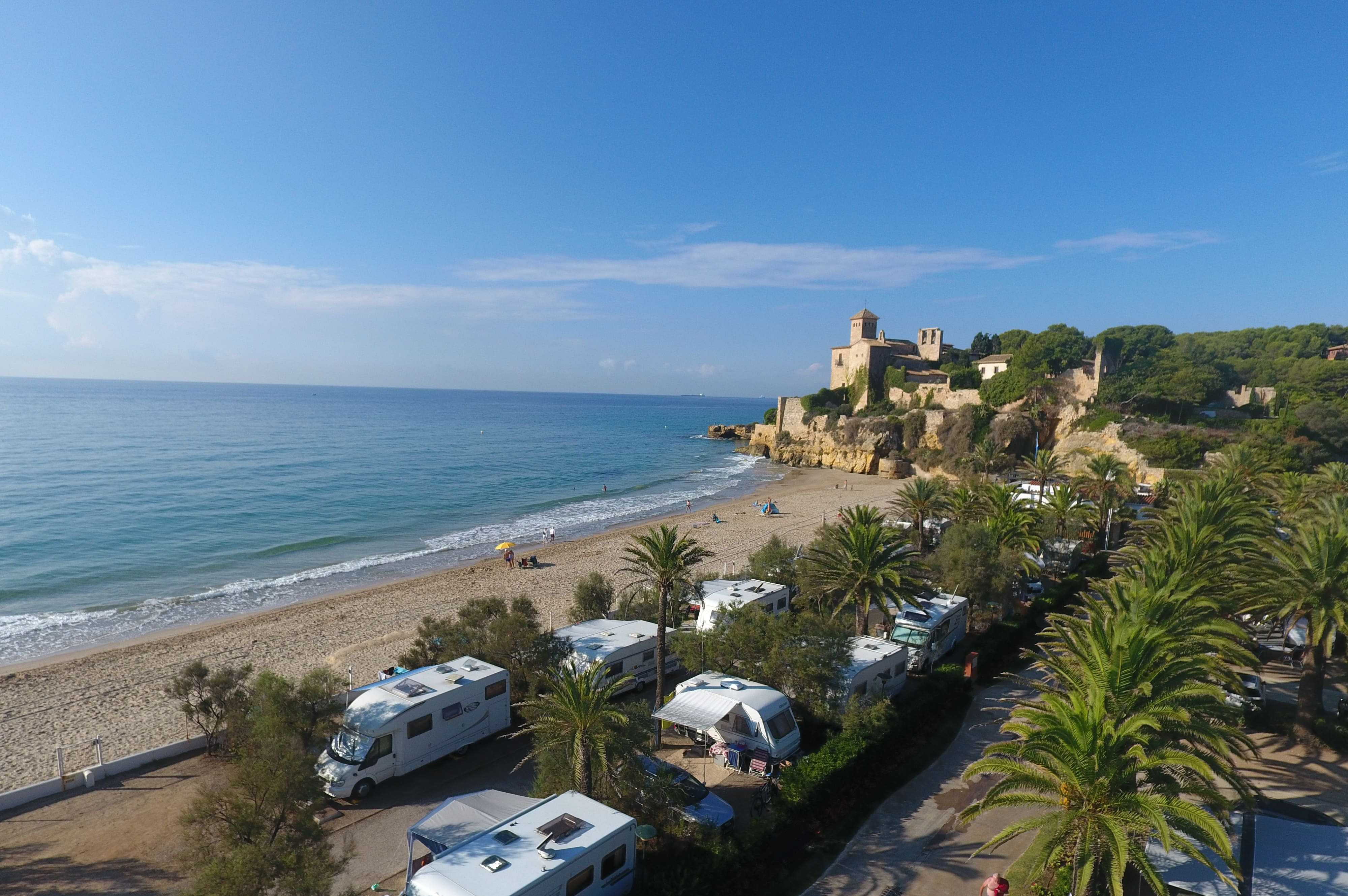 El paraíso de las parcelas y bungalows en la playa