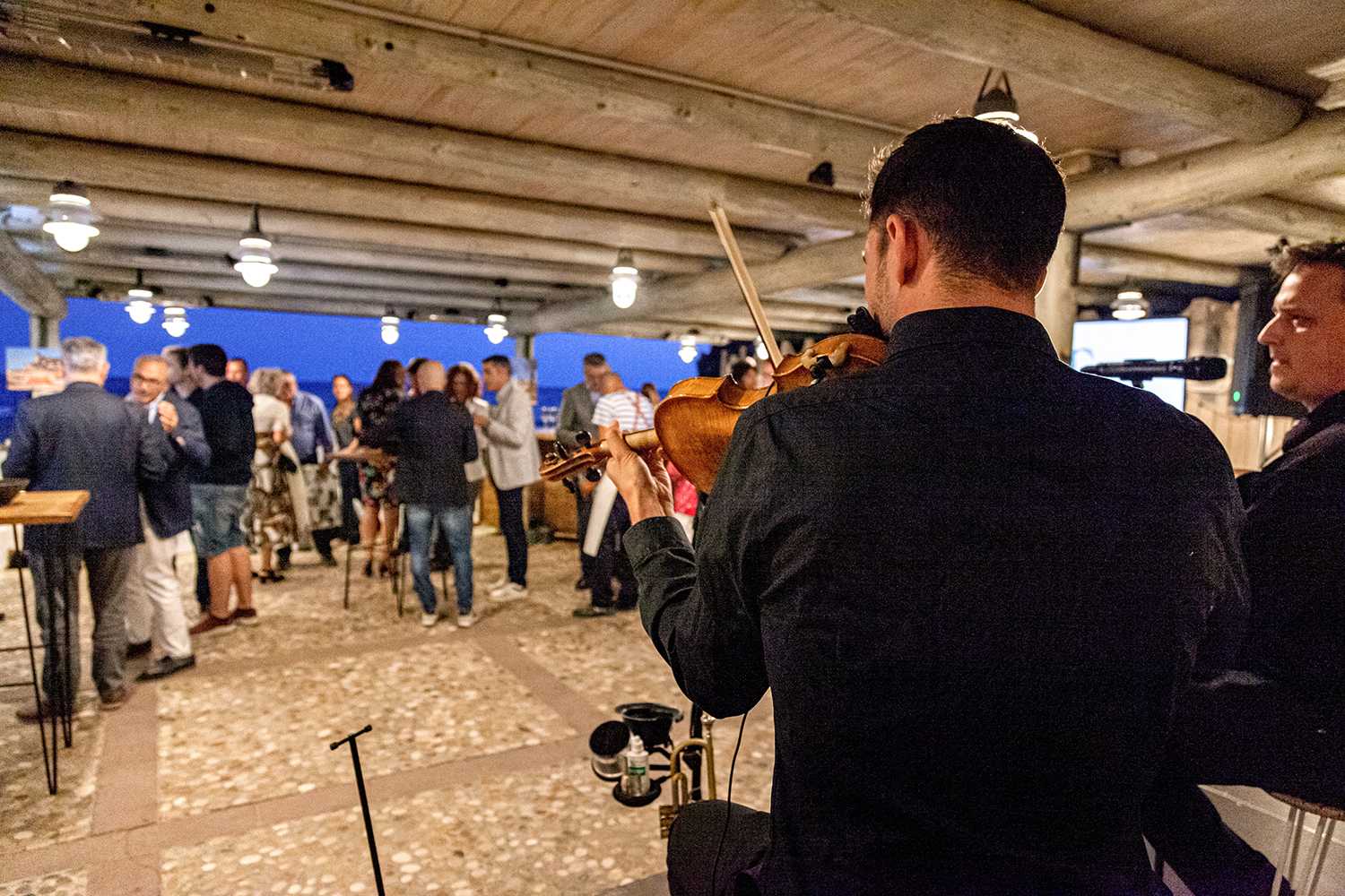 MUSIQUE EN DIRECT DANS NOS POINTS DE RESTAURATION