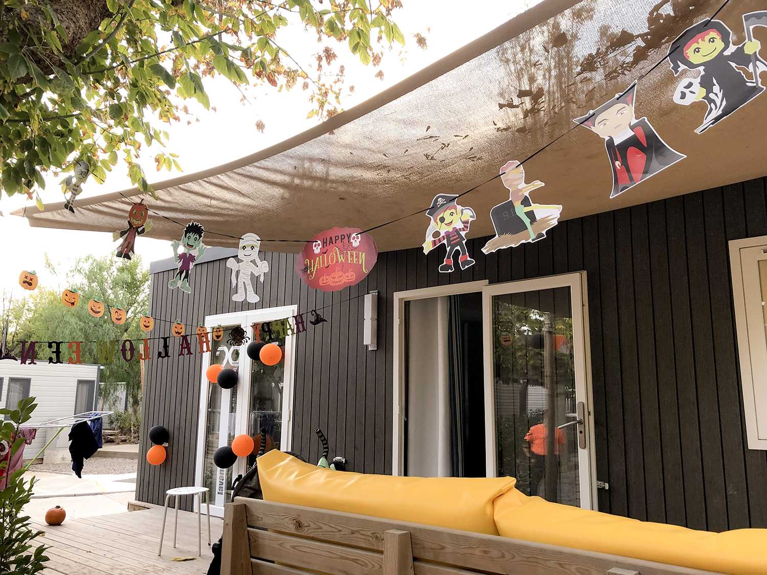 Screams and laughter in a new Halloween edition